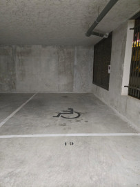 
                                                                                        Location
                                                                                         Places de parking - Champs sur Marne