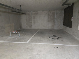 
                                                                                        Location
                                                                                         Places de parking - Champs sur Marne