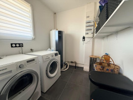 
                                                                                        Vente
                                                                                         Plain-pied 130m2 - 4 chambres - Piscine chauffée - Terrain 1 687 m²