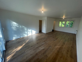 
                                                                                        Location
                                                                                         PLAIN PIED 3 CHAMBRES