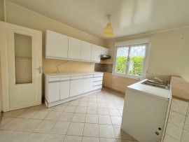 
                                                                                        Location
                                                                                         plain-pied 3 chambres jardin garage