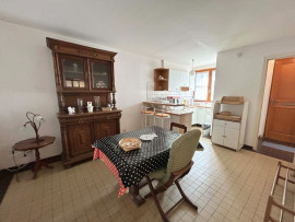 Vente
Plain pied avec extérieur 3 pièces
