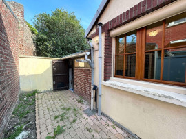 Vente
Plain pied avec extérieur 3 pièces