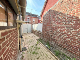 Vente
Plain pied avec extérieur 3 pièces