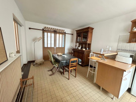 Vente
Plain pied avec extérieur 3 pièces