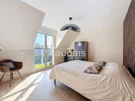 
                                                                                        Vente
                                                                                         PONT HEBERT, maison de 200m2 avec piscine