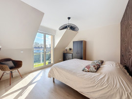 
                                                                                        Vente
                                                                                         PONT HEBERT, maison de 200m2 avec piscine