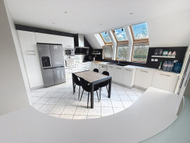 
                                                                                        Vente
                                                                                         PONT HEBERT, maison de 200m2 avec piscine