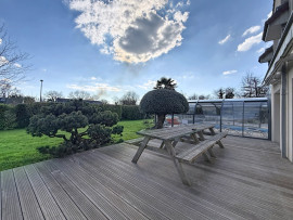 
                                                                                        Vente
                                                                                         PONT HEBERT, maison de 200m2 avec piscine