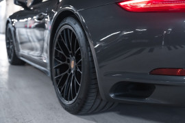 
                                                                                        Voiture
                                                                                         Porsche 911 (991.2) Targa 4S PDK 3.0 420