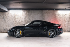 
                                                                                        Voiture
                                                                                         Porsche 911 (991.2) Turbo S 3.8 580