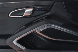 
                                                                                        Voiture
                                                                                         Porsche 911 (991.2) Turbo S 3.8 580
