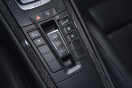 
                                                                                        Voiture
                                                                                         Porsche 911 (991.2) Turbo S 3.8 580