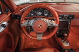 
                                                                                        Voiture
                                                                                         Porsche 911 (997.2) Carrera 4