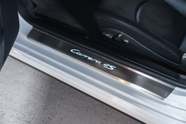 
                                                                                        Voiture
                                                                                         Porsche 911 (997.2) Carrera 4S