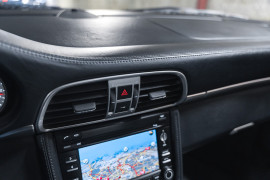 
                                                                                        Voiture
                                                                                         Porsche 911 (997.2) Carrera 4S