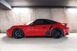 
                                                                                        Voiture
                                                                                         Porsche 992 911 (992.1) Turbo S Cabriolet 3.8 650