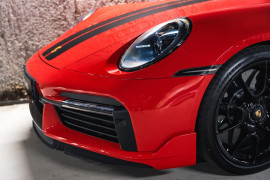 
                                                                                        Voiture
                                                                                         Porsche 992 911 (992.1) Turbo S Cabriolet 3.8 650
