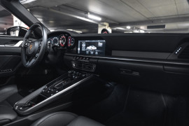 
                                                                                        Voiture
                                                                                         Porsche 992 911 (992.1) Turbo S Cabriolet 3.8 650