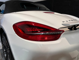 
                                                                                        Voiture
                                                                                         Porsche Boxster / 718 Boxster Black Edition