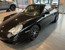 
                                                                                        Voiture
                                                                                         Porsche Carrera 4  2004 3.6ess 235kw