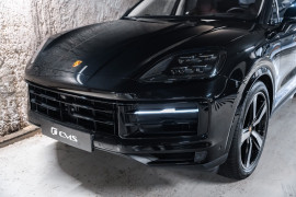 
                                                                                        Voiture
                                                                                         Porsche Cayenne (III.II) Coupe E-Hybrid V6 3.0 470