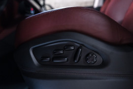 
                                                                                        Voiture
                                                                                         Porsche Cayenne (III.II) Coupe E-Hybrid V6 3.0 470