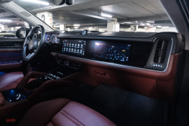 
                                                                                        Voiture
                                                                                         Porsche Cayenne (III.II) Coupe E-Hybrid V6 3.0 470