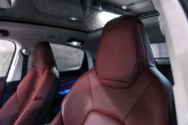 
                                                                                        Voiture
                                                                                         Porsche Cayenne (III.II) Coupe E-Hybrid V6 3.0 470