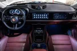 
                                                                                        Voiture
                                                                                         Porsche Cayenne (III.II) Coupe E-Hybrid V6 3.0 470