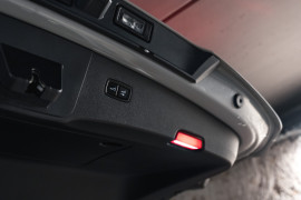 
                                                                                        Voiture
                                                                                         Porsche Cayenne (III) V6 E-Hybrid Platinum Edition