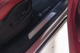 
                                                                                        Voiture
                                                                                         Porsche Cayenne (III) V6 E-Hybrid Platinum Edition