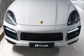 
                                                                                        Voiture
                                                                                         Porsche Cayenne (III) V6 E-Hybrid Platinum Edition