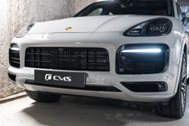 
                                                                                        Voiture
                                                                                         Porsche Cayenne (III) V6 E-Hybrid Platinum Edition
