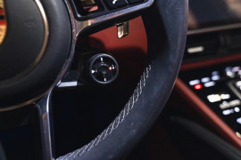 
                                                                                        Voiture
                                                                                         Porsche Cayenne (III) V6 E-Hybrid Platinum Edition