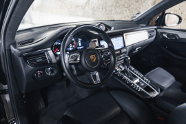 
                                                                                        Voiture
                                                                                         Porsche Macan (I.II) Turbo V6 2.9 440