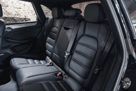 
                                                                                        Voiture
                                                                                         Porsche Macan (I.II) Turbo V6 2.9 440