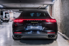 
                                                                                        Voiture
                                                                                         Porsche Panamera 4 E-Hybrid