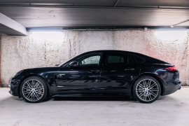 
                                                                                        Voiture
                                                                                         Porsche Panamera 4 E-Hybrid