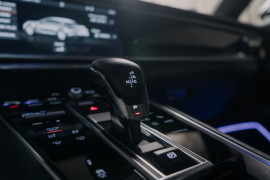 
                                                                                        Voiture
                                                                                         Porsche Panamera 4 E-Hybrid