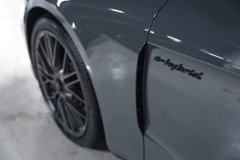 
                                                                                        Voiture
                                                                                         Porsche Panamera (III.I) Turbo S E-Hybrid