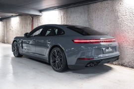 
                                                                                        Voiture
                                                                                         Porsche Panamera (III.I) Turbo S E-Hybrid