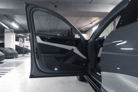 
                                                                                        Voiture
                                                                                         Porsche Panamera (III.I) Turbo S E-Hybrid