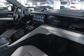 
                                                                                        Voiture
                                                                                         Porsche Panamera (III.I) Turbo S E-Hybrid