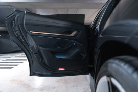 
                                                                                        Voiture
                                                                                         Porsche Taycan