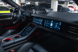 
                                                                                        Voiture
                                                                                         Porsche Taycan