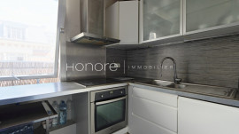 
                                                                                        Vente
                                                                                         PORTE DAUPHINE / 3 PIÈCES - 2 CHAMBRES