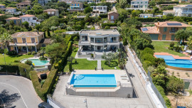 
                                                                                        Vente
                                                                                         Pour horizon, la Méditerranée