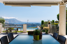 
                                                                                        Vente
                                                                                         Pour horizon, la Méditerranée