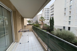 
                                                                                        Location
                                                                                         Prado blanche